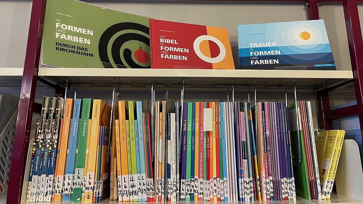 Herzlich willkommen im Bibliotheksraum in Dillenburg